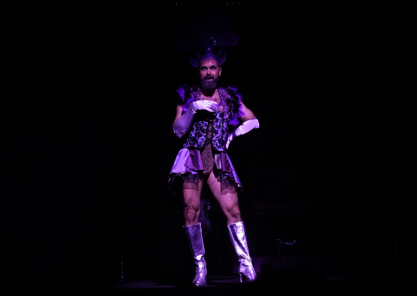 Lavar, Marcar y Enterrar escena 8