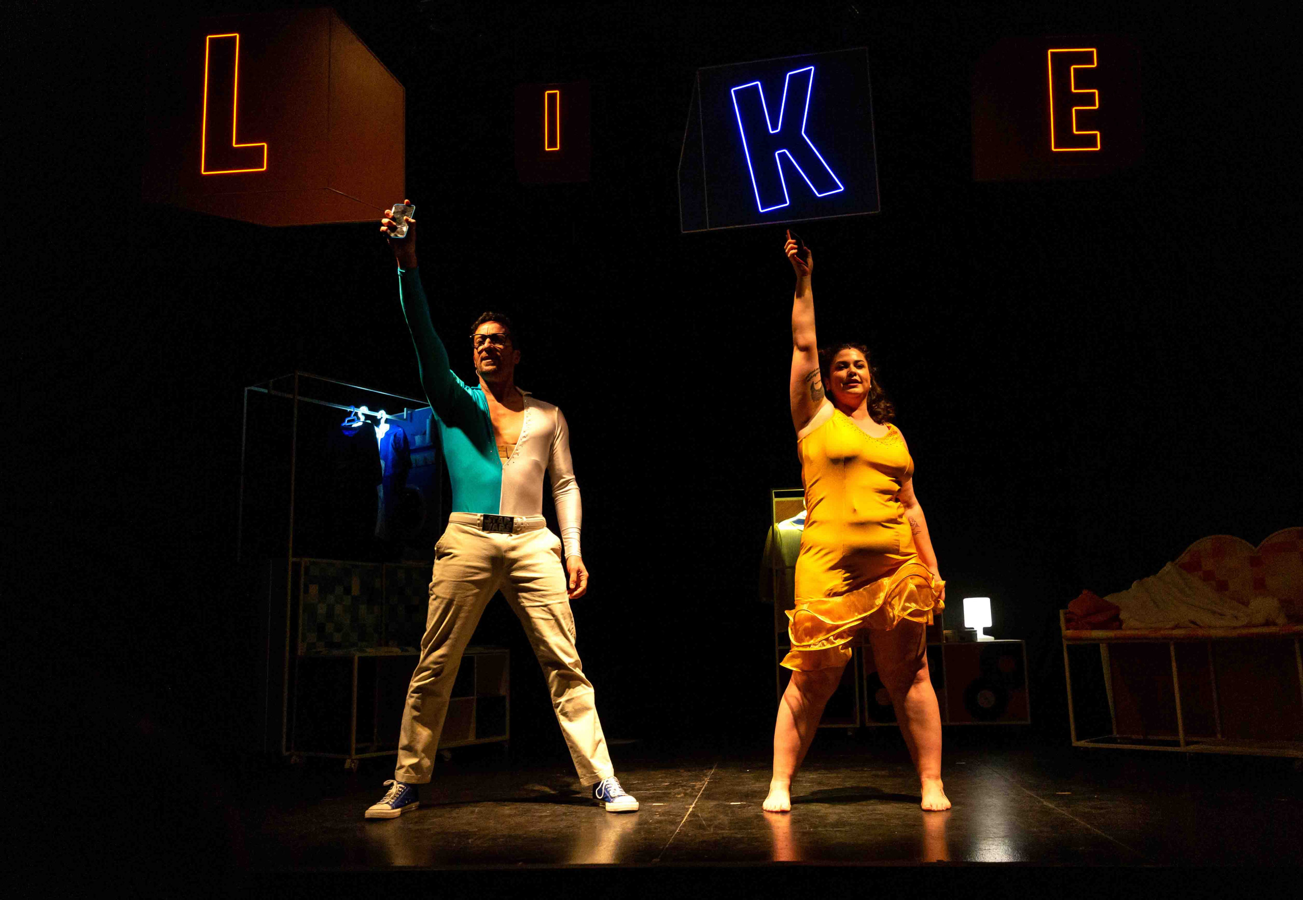 LIKE escena 4